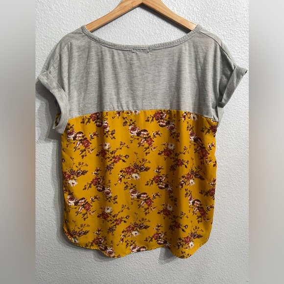 EUC XL Floral Shirt - Picture 2 of 7